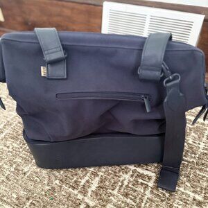 Beis Weekender Bag in Navy